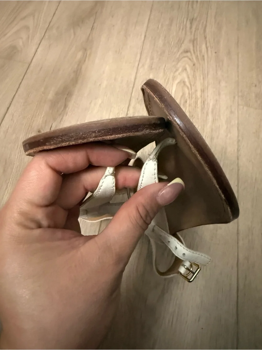Tory Burch White Leather T-Strap heel/Sandals with Tan Footbed